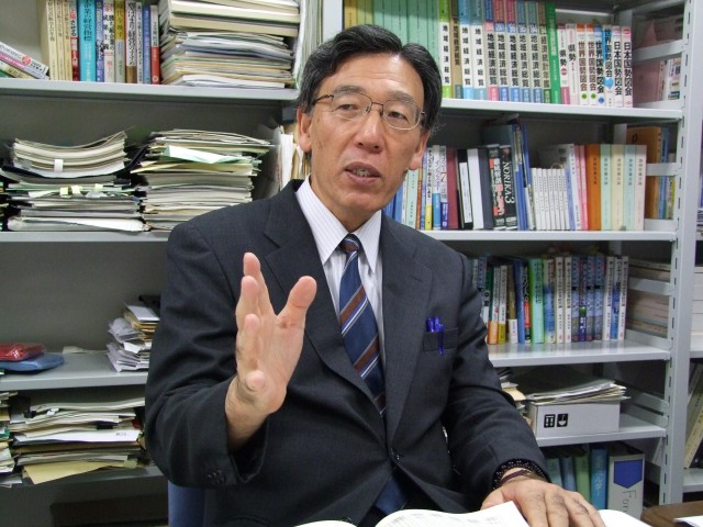 坂本教授写真3.JPG